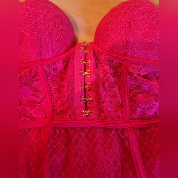 La Senza hot pink bodysuit size small - Picture 2 of 4